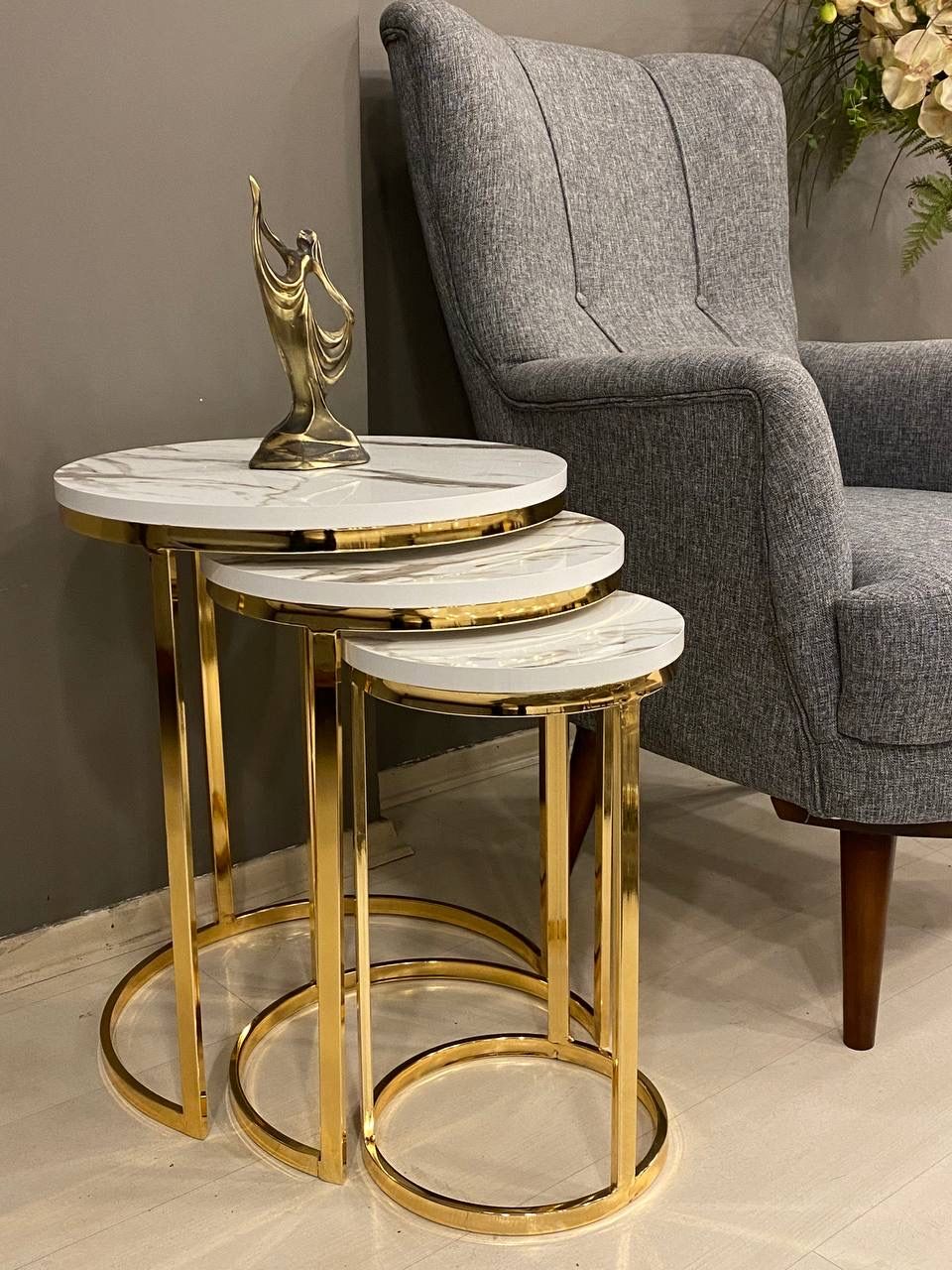 Ashlo's Décor Beautiful Golden Nested Stainless Steel Side Tables/End Table
