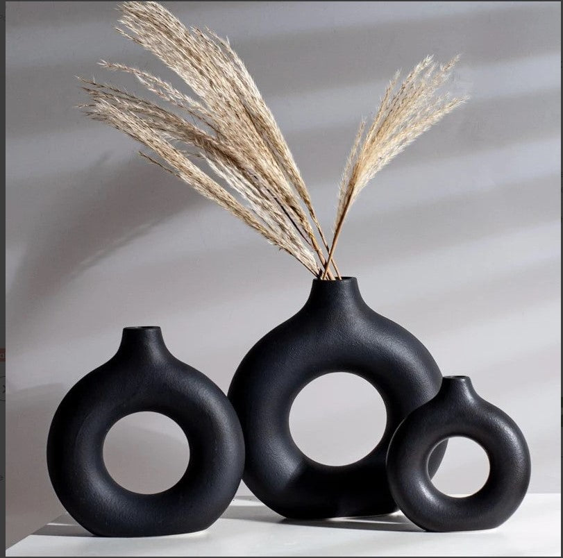 Ashlo's Décor Ceramic Donut Vase for Pampas Grass Home Decor Items for Living Room Bedroom Accessories Dried Flower Vase Marriage Gifts for Couple